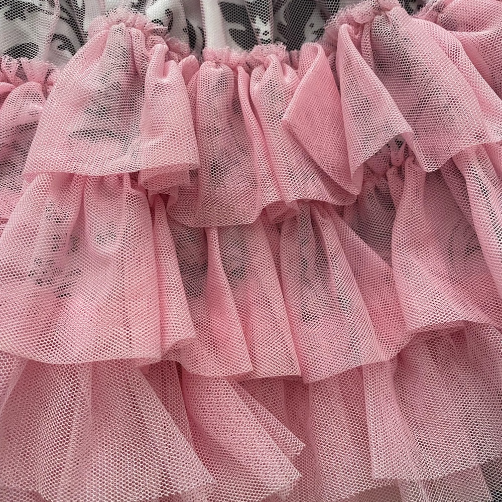 Ruffle outfit - Picture 4 of 5